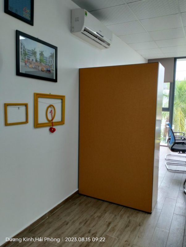 Bảng ghim treo tường khung Air lắp sau tủ đồ