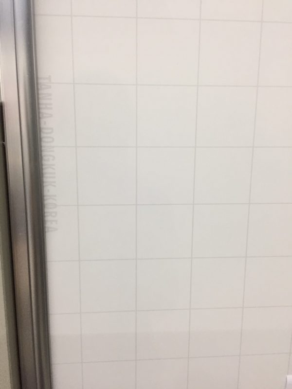 Bề mặt bảng Hàn Quốc trắng viết bút