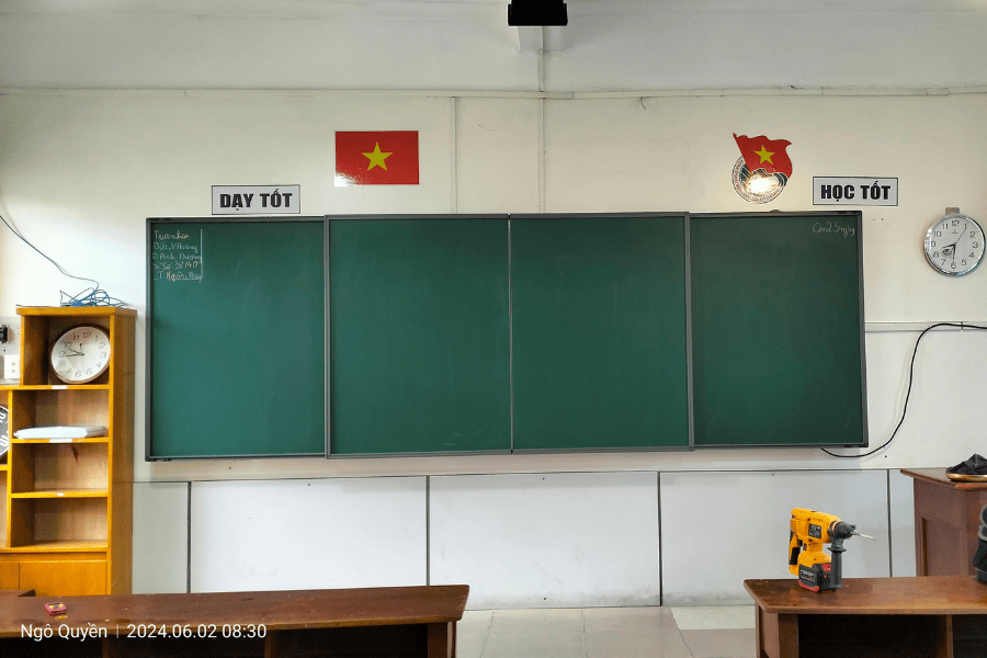 Bảng trượt ngang thông minh lắp tại trường THTP Thăng Long Hải Phòng